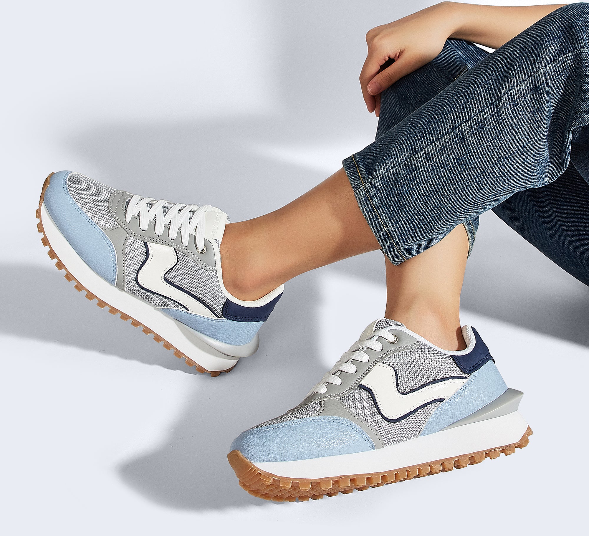Retro Platform Sneakers | Women's Comfort Walking Shoes