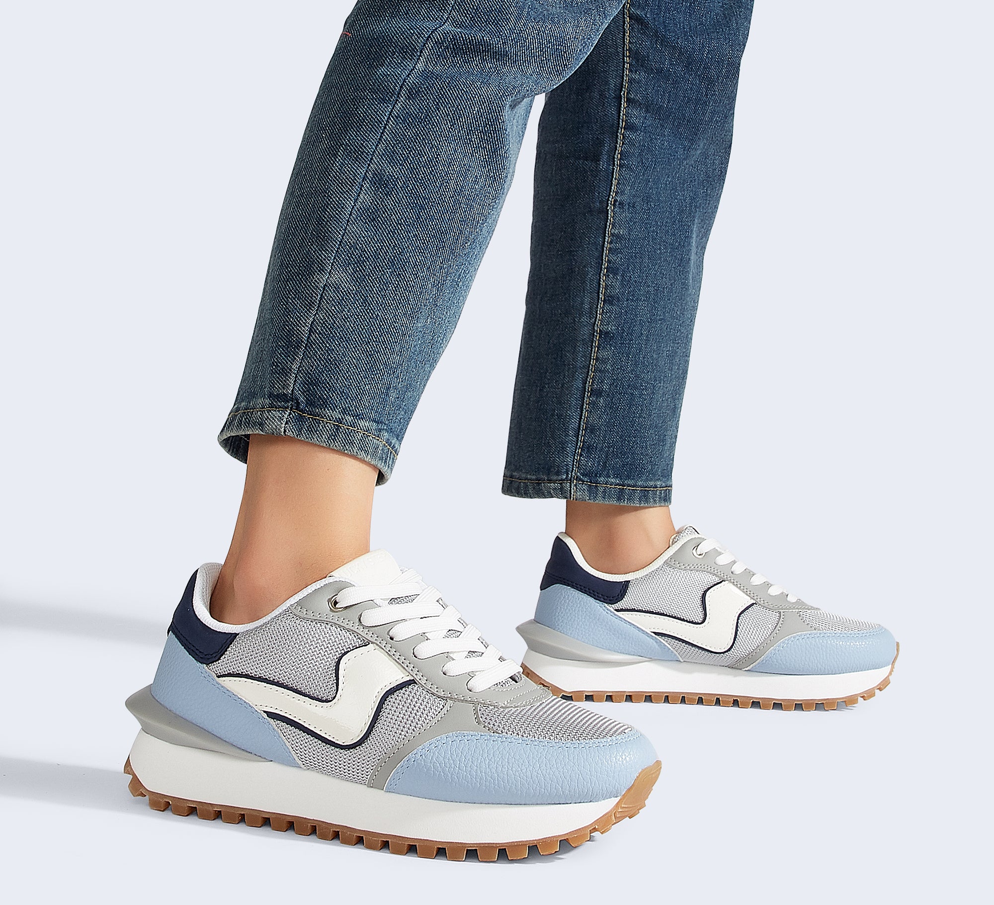 Retro Platform Sneakers | Women's Comfort Walking Shoes
