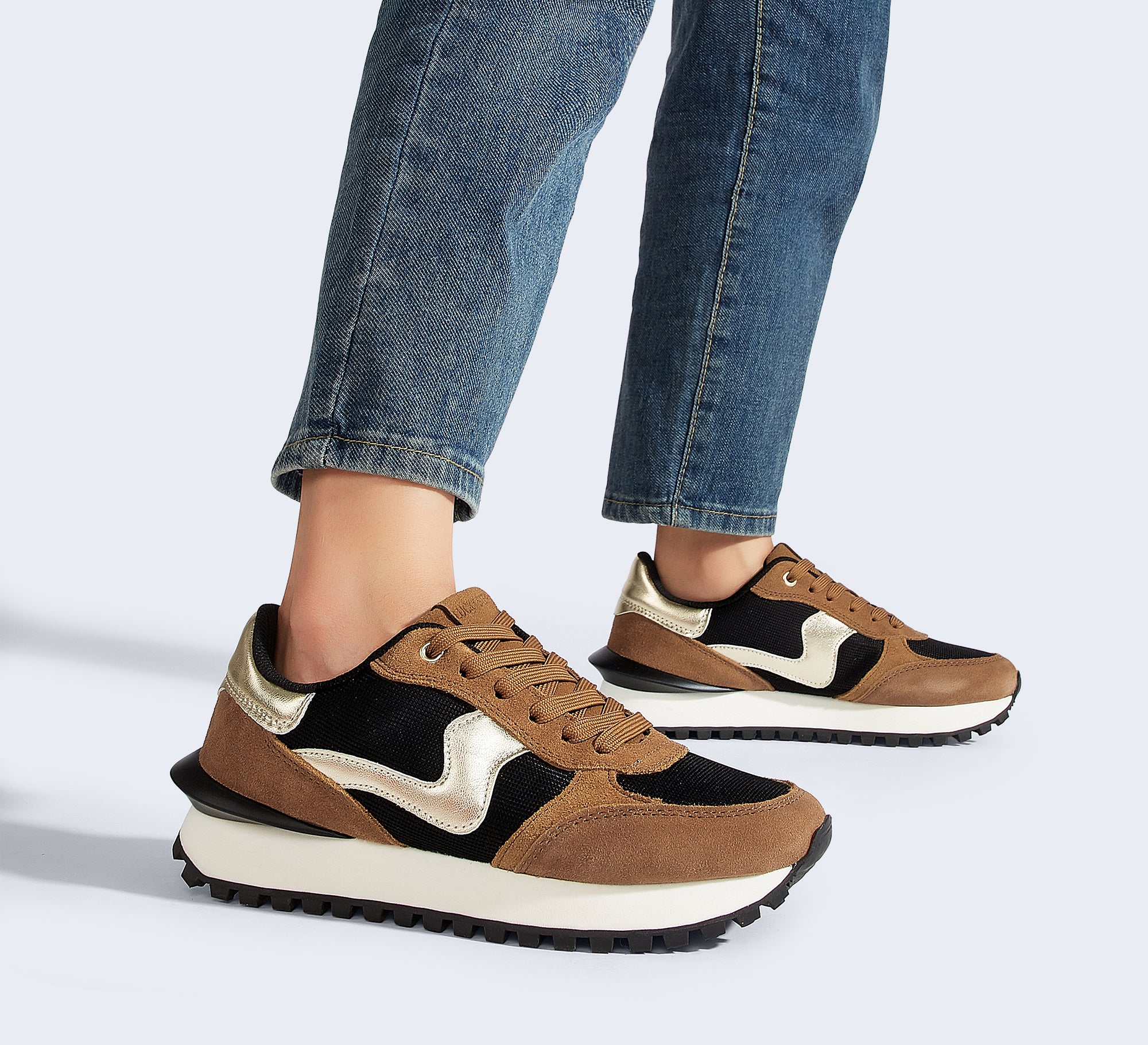 Retro Platform Sneakers | Women's Comfort Walking Shoes
