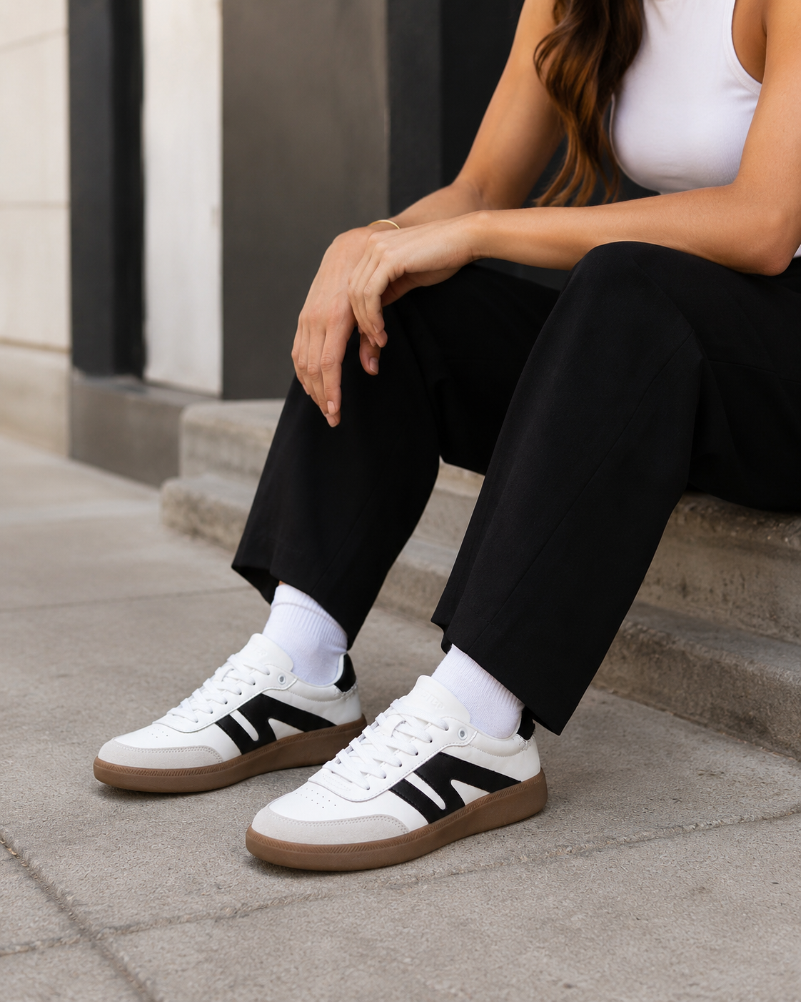 #color_white/black