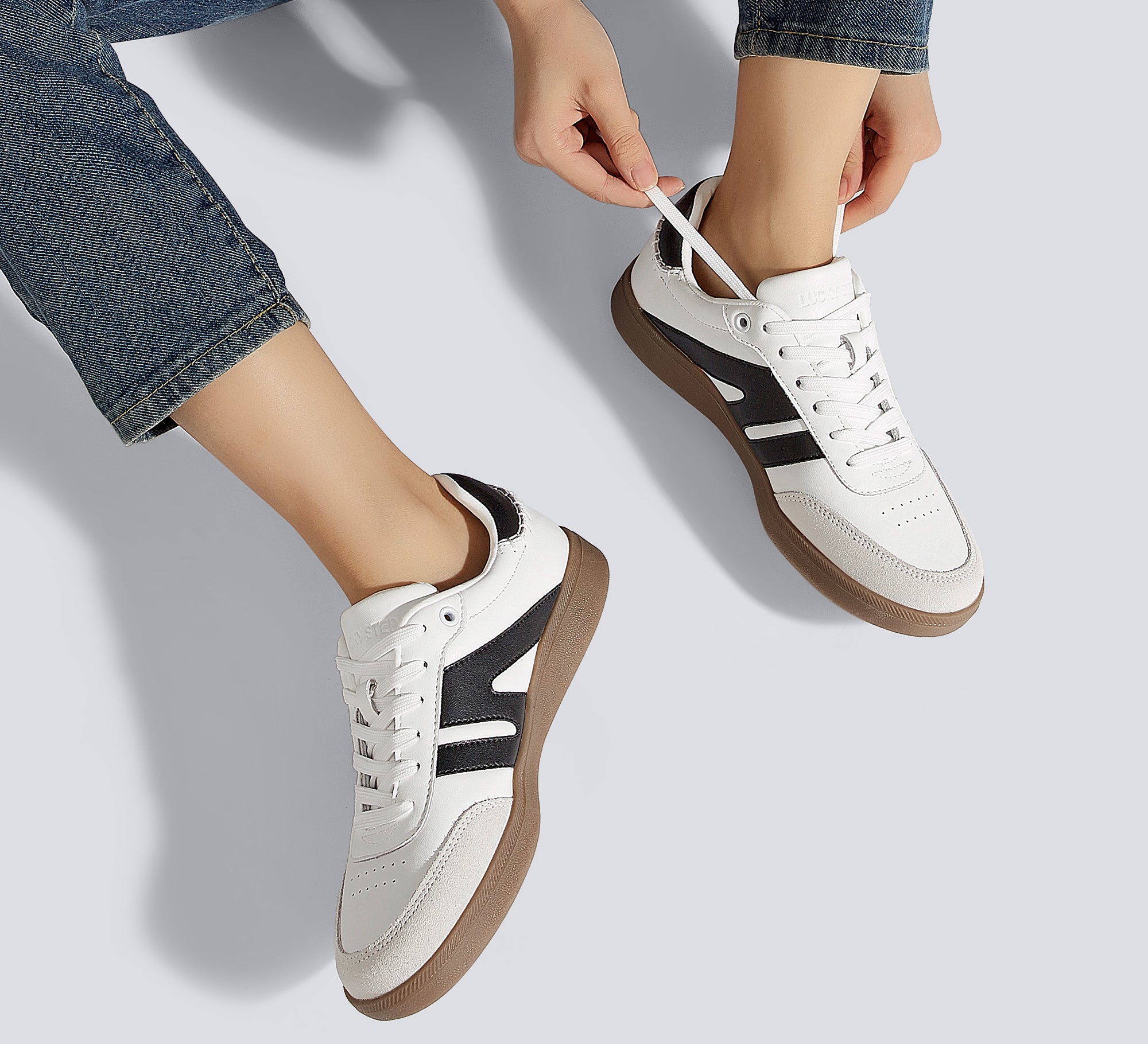 Women's Fashion Anti-Slip Leather Sneakers