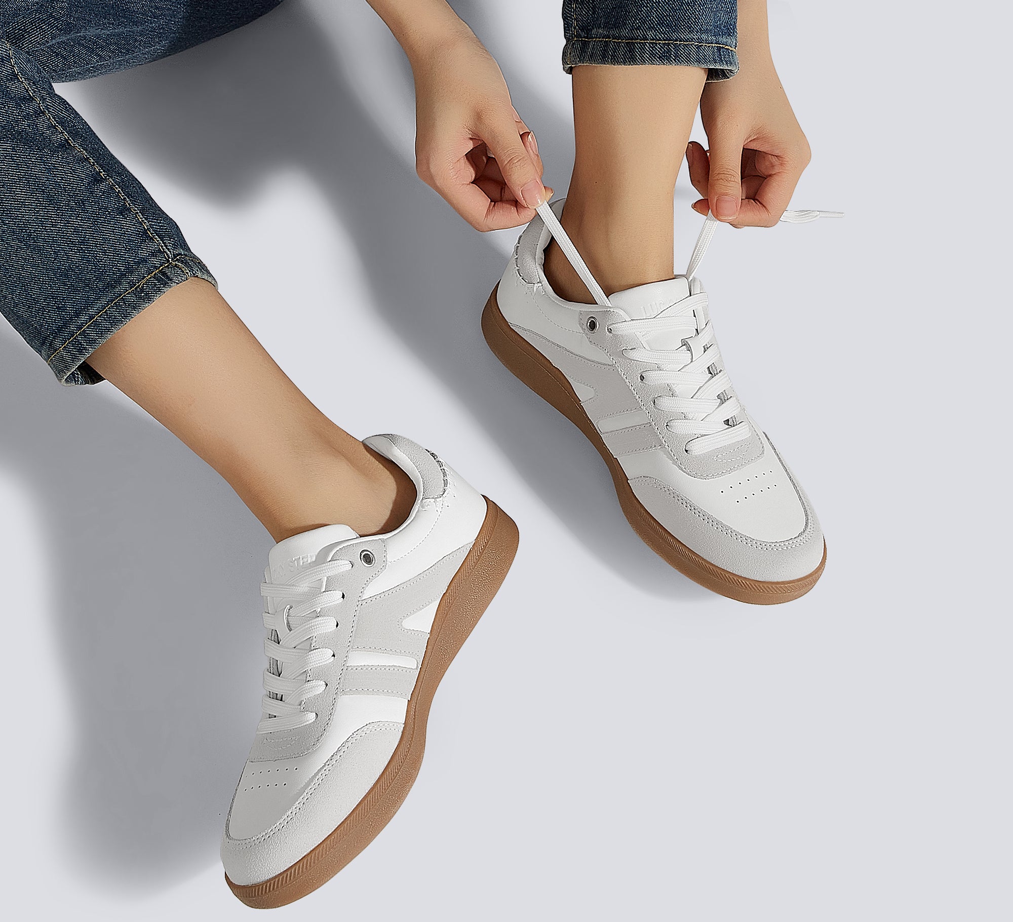 Women's Fashion Anti-Slip Leather Sneakers